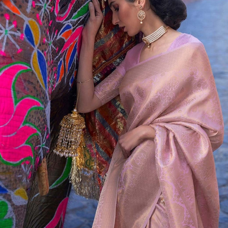 Lavender & Gold-Toned Woven Design Zari Silk Blend Banarasi Saree